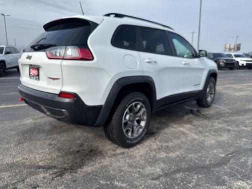 Bright White Clearcoat 2022 Jeep Cherokee Trailhawk