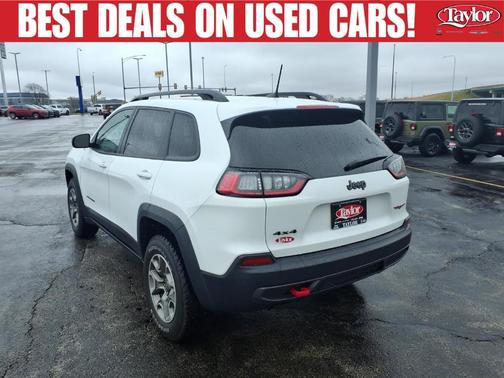 Bright White Clearcoat 2022 Jeep Cherokee Trailhawk