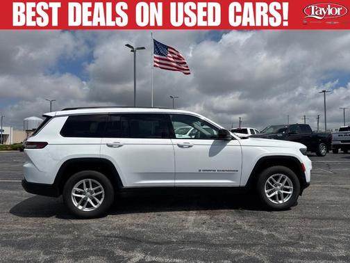 Bright White Clearcoat 2023 Jeep Grand Cherokee L Laredo