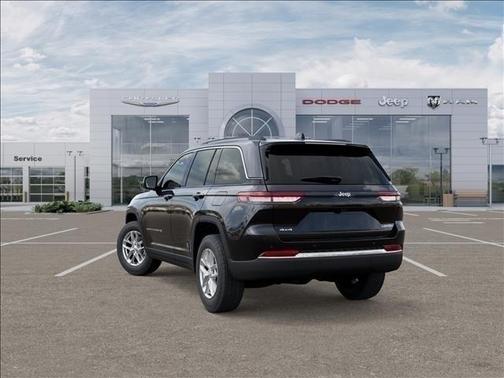 2025 Jeep Grand Cherokee Laredo X