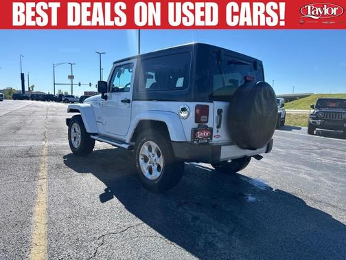 Bright White Clearcoat 2013 Jeep Wrangler Sahara