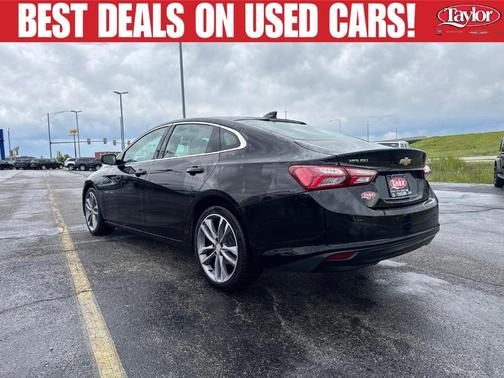 Mosaic Black Metallic 2024 Chevrolet Malibu 2LT