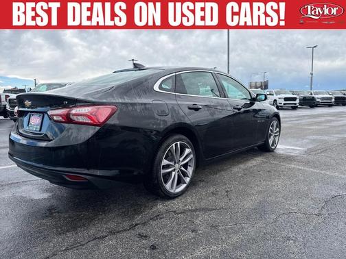 Mosaic Black Metallic 2024 Chevrolet Malibu 2LT
