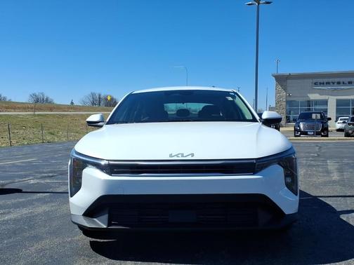 Snow White Pearl 2025 Kia K4
