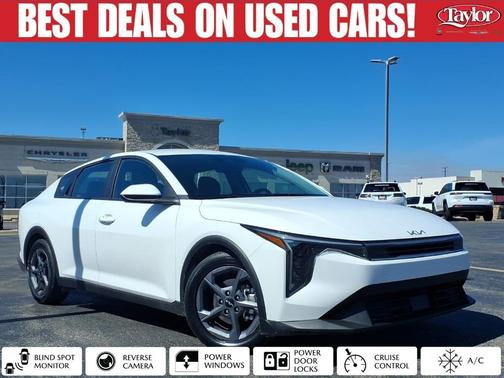 Snow White Pearl 2025 Kia K4
