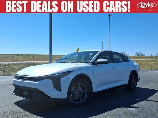 Snow White Pearl 2025 Kia K4