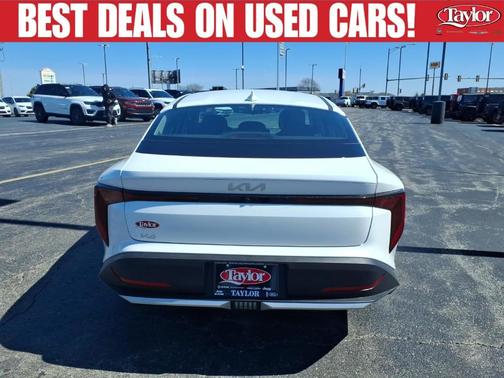 Snow White Pearl 2025 Kia K4
