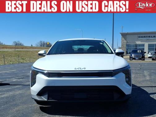 Snow White Pearl 2025 Kia K4