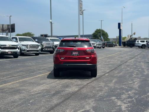 2025 Jeep Compass Latitude