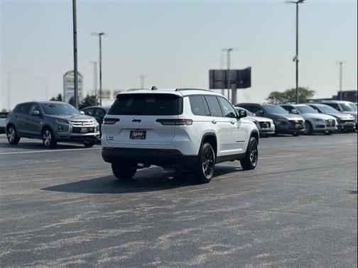 2024 Jeep Grand Cherokee L Laredo