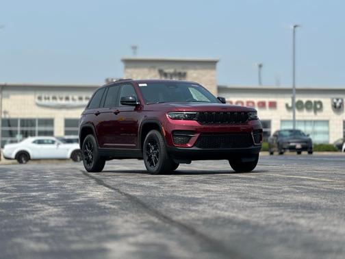 2025 Jeep Grand Cherokee Laredo
