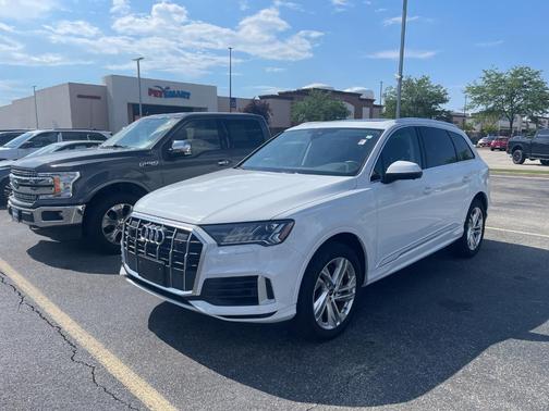 2024 Audi Q7 55 Premium Plus