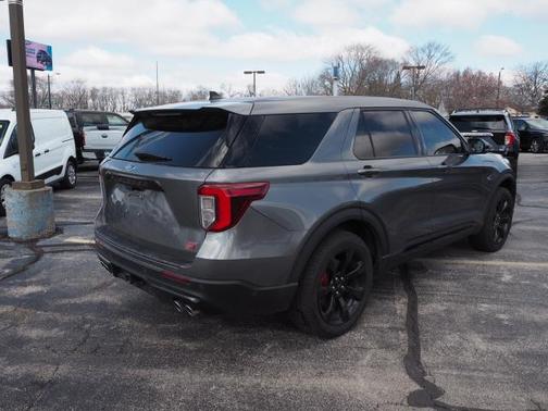 Photo 5 of 25 of 2021 Ford Explorer ST