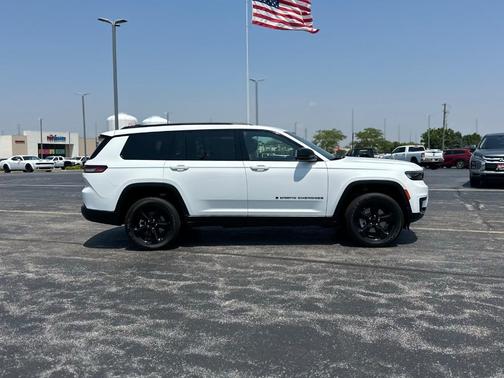2025 Jeep Grand Cherokee L Laredo