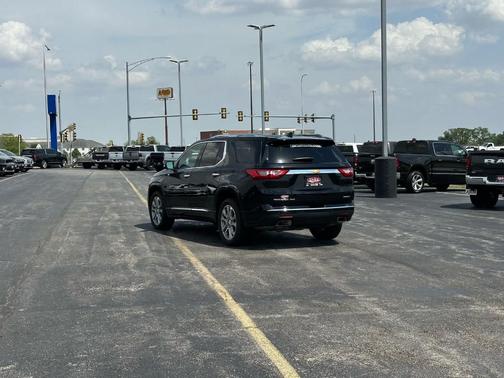 2021 Chevrolet Traverse Premier