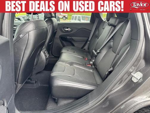 Granite Crystal Clearcoat Metallic 2023 Jeep Cherokee Altitude Lux