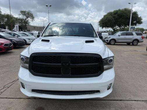 Bright White Clearcoat 2017 RAM 1500 Sport