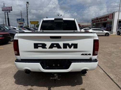 Bright White Clearcoat 2017 RAM 1500 Sport