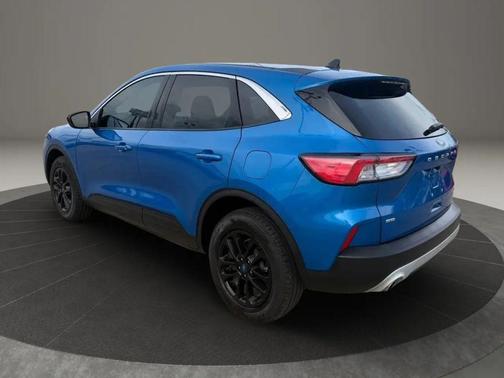 Velocity Blue Metallic 2021 Ford Escape SE