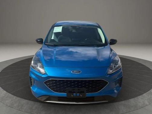 Velocity Blue Metallic 2021 Ford Escape SE