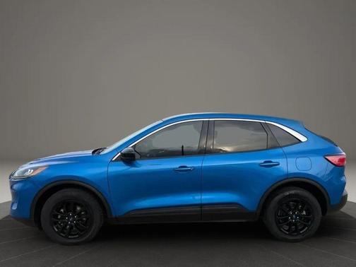 Velocity Blue Metallic 2021 Ford Escape SE