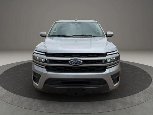 Iconic Silver Metallic 2024 Ford Expedition XLT