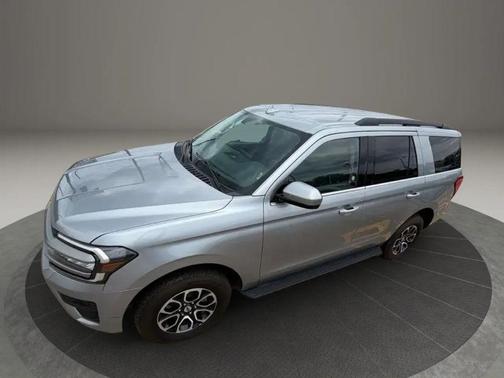 Iconic Silver Metallic 2024 Ford Expedition XLT