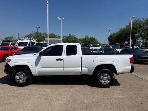 2017 Toyota Tacoma SR