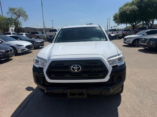 2017 Toyota Tacoma SR