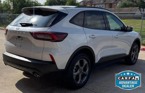 Star White Metallic Tri-Coat 2025 Ford Escape ST-Line Select