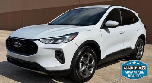 Star White Metallic Tri-Coat 2025 Ford Escape ST-Line Select