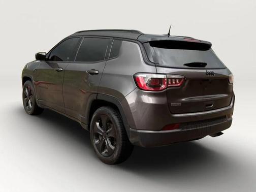 Granite Crystal Metallic Clearcoat 2020 Jeep Compass Latitude