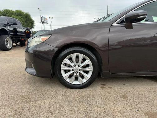 Obsidian 2013 Lexus ES 300h Base