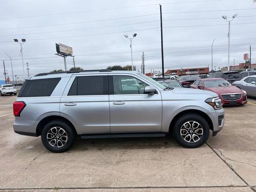 2024 Ford Expedition XLT