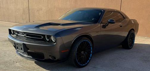 Granite Pearlcoat 2019 Dodge Challenger SXT