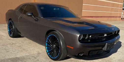 Granite Pearlcoat 2019 Dodge Challenger SXT