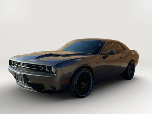 Granite Pearlcoat 2019 Dodge Challenger SXT