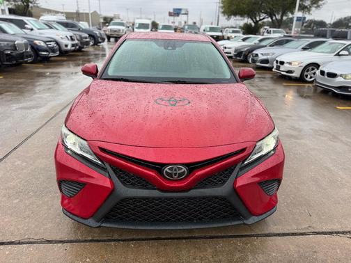 2019 Toyota Camry 4D