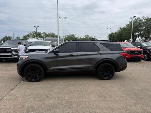 Magnetic Metallic 2020 Ford Explorer Limited