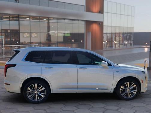 2020 Cadillac XT6 Premium Luxury FWD
