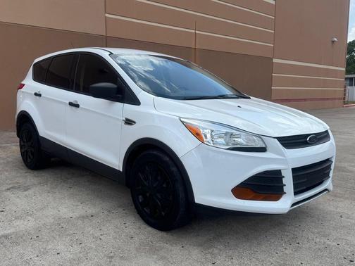 Oxford White 2014 Ford Escape S
