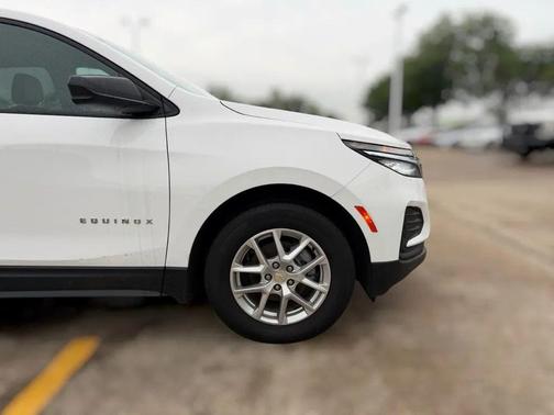 Summit White 2024 Chevrolet Equinox LS