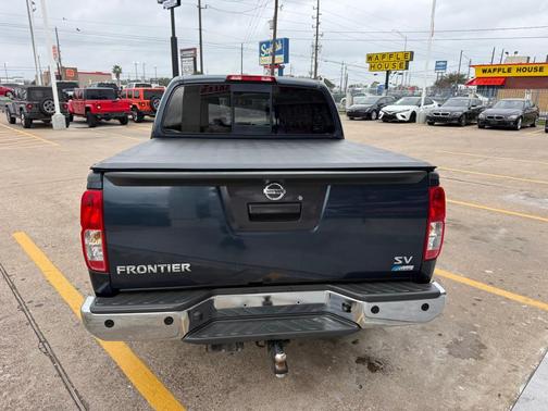 2017 Nissan Frontier SV