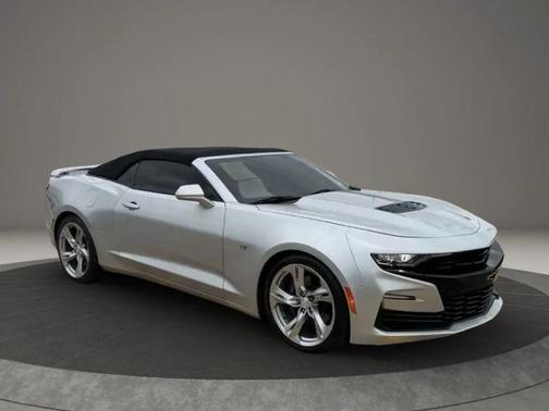 Silver Ice Metallic 2019 Chevrolet Camaro 2SS
