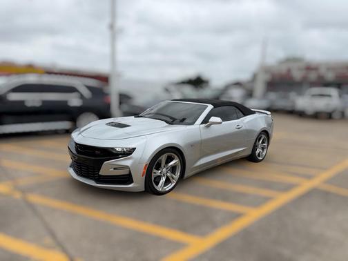 Silver Ice Metallic 2019 Chevrolet Camaro 2SS