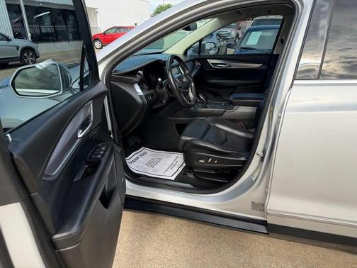 Gray 2017 Cadillac XT5 Luxury