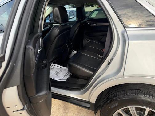 Gray 2017 Cadillac XT5 Luxury