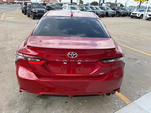 2022 Toyota Camry SE