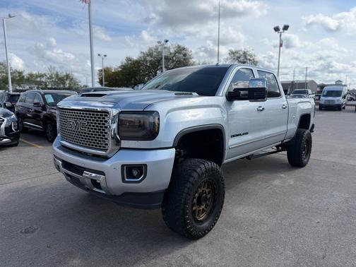 2017 GMC Sierra 2500 Denali