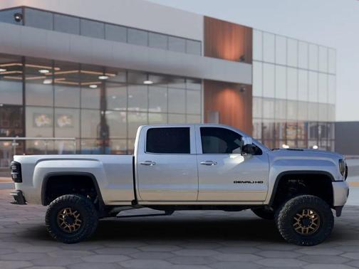 2017 GMC Sierra 2500 Denali